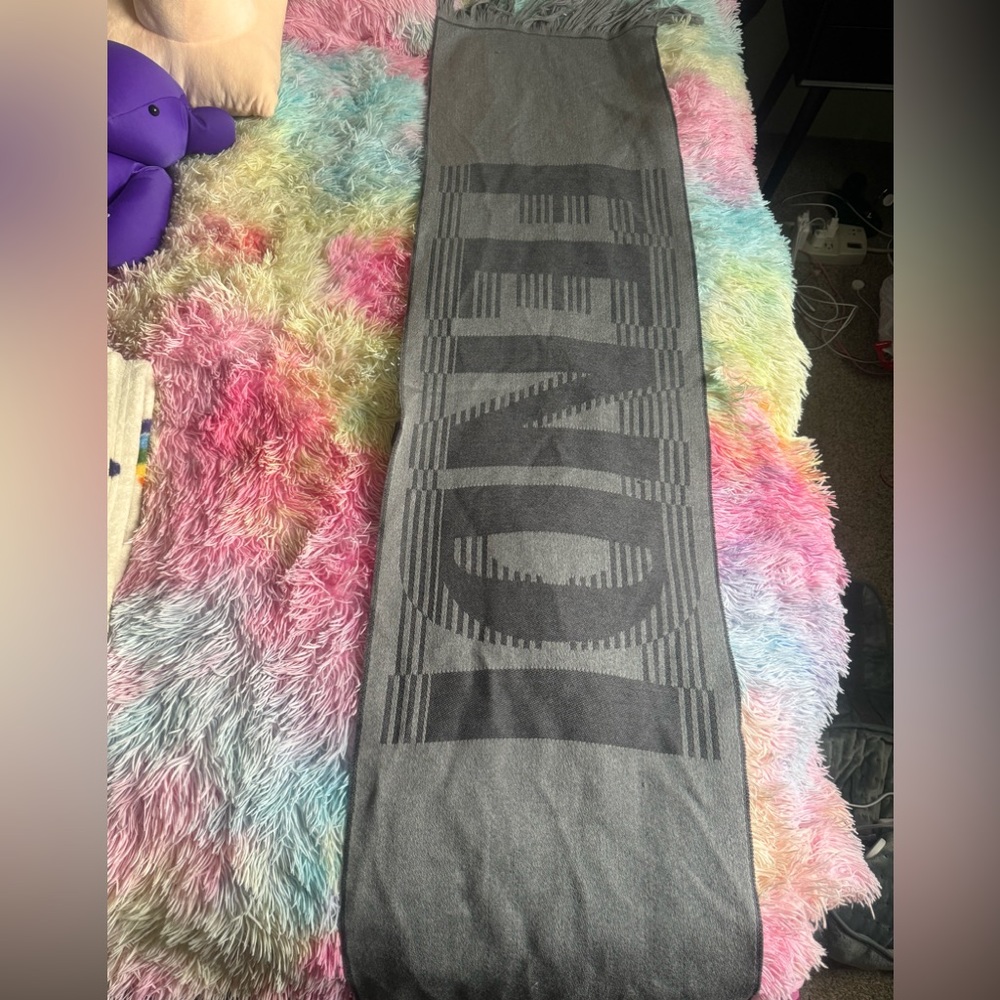 Fendi scarf wool 66 inches by 14,5